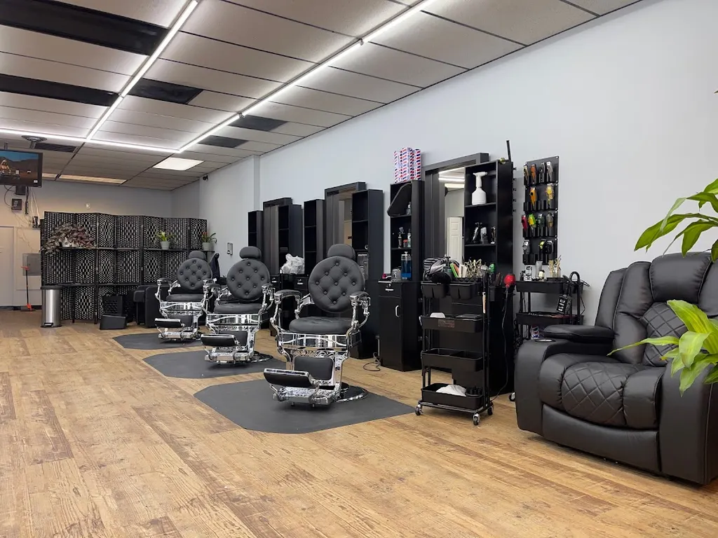 Time to Cut Barbershop — Barber shop in Milwaukee